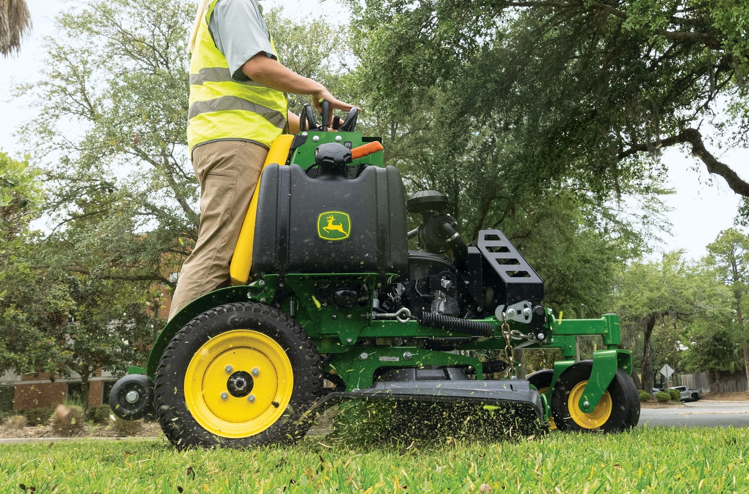 Milwaukee Grass Mowing Lawn Service